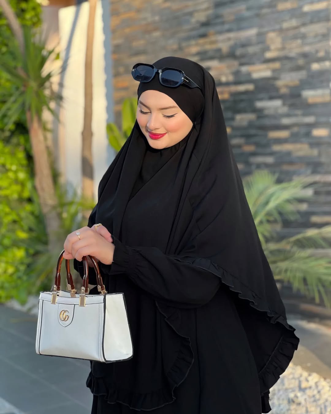 عباية السودا الخليجية